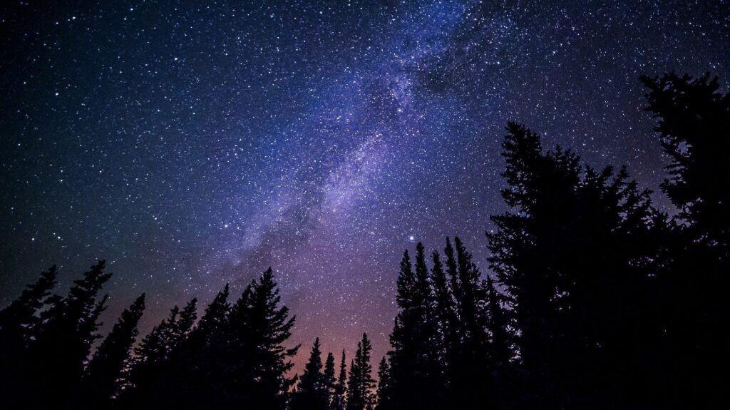 Noche con estrellas en Selva de Irati