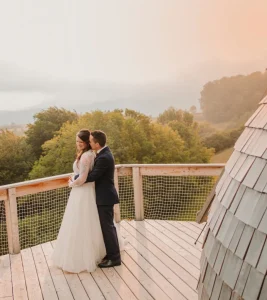 Pareja de novios en iglú Selva de Irati